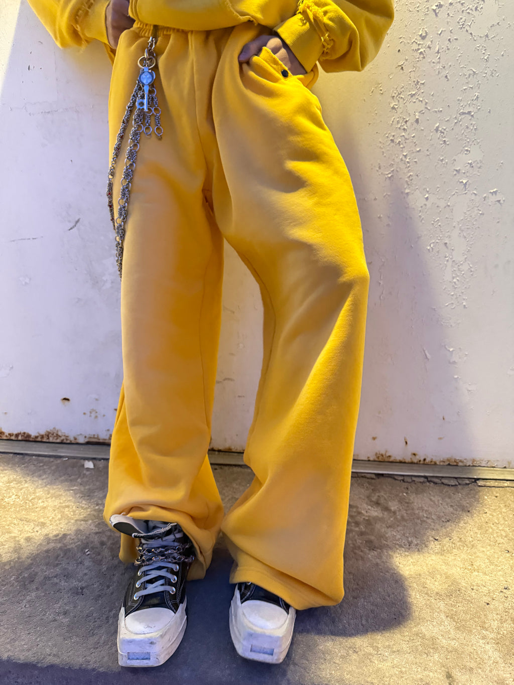 1975 HEEL DRAG SWEATS